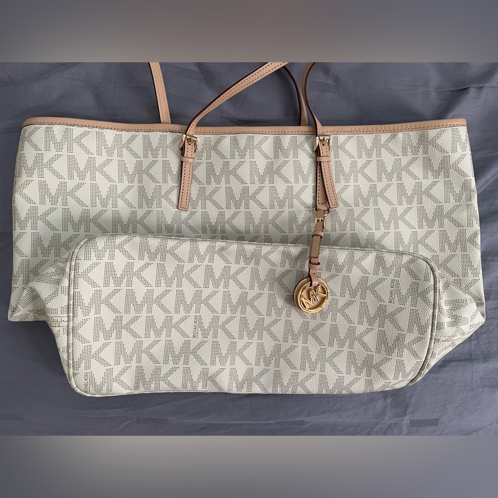 Barely used Michael Kors Medium Jet Set Monogram Tote Bag, Vanilla